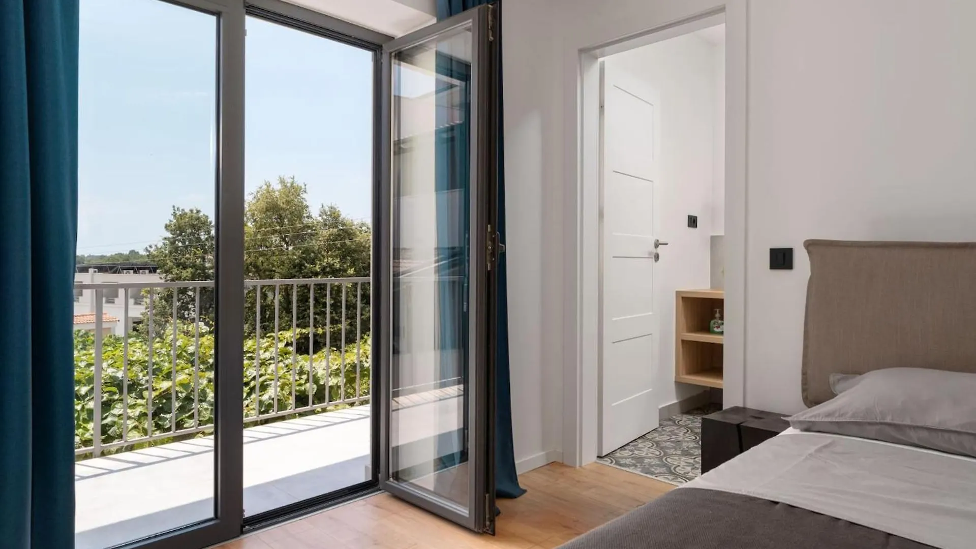 Modern Villa Molindrio With Pool In Porec 0*,