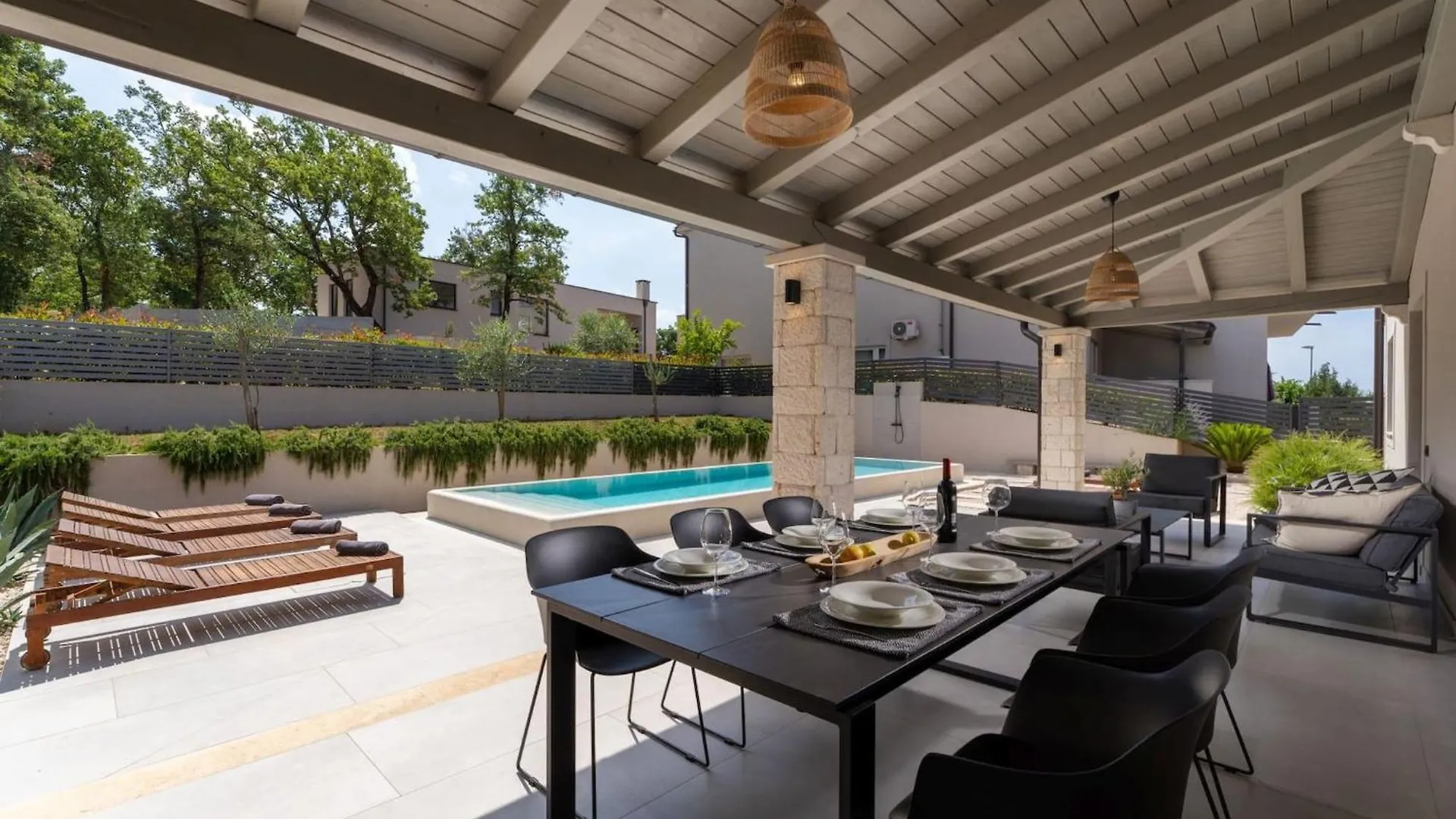 Modern Villa Molindrio With Pool In Porec