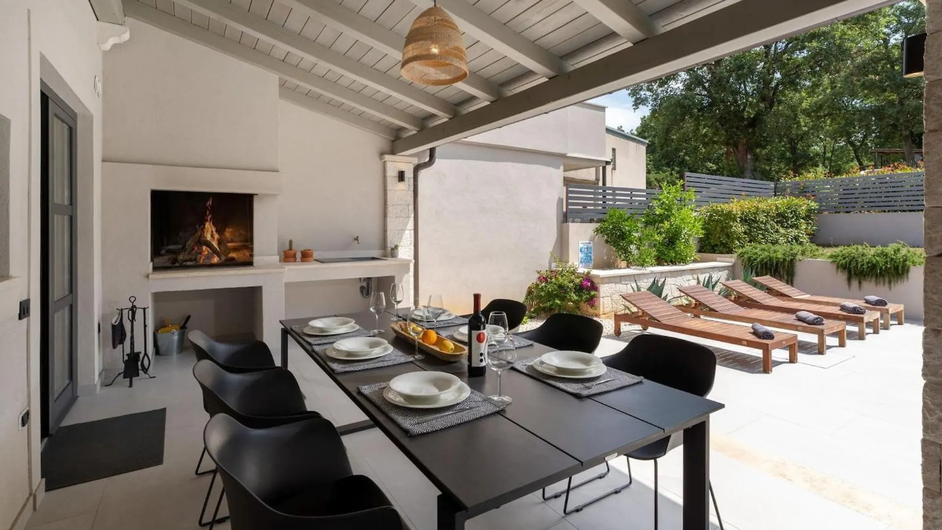 Modern Villa Molindrio With Pool In Porec