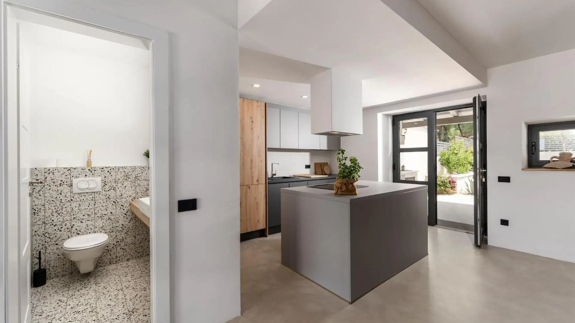 Modern Villa Molindrio With Pool In Porec